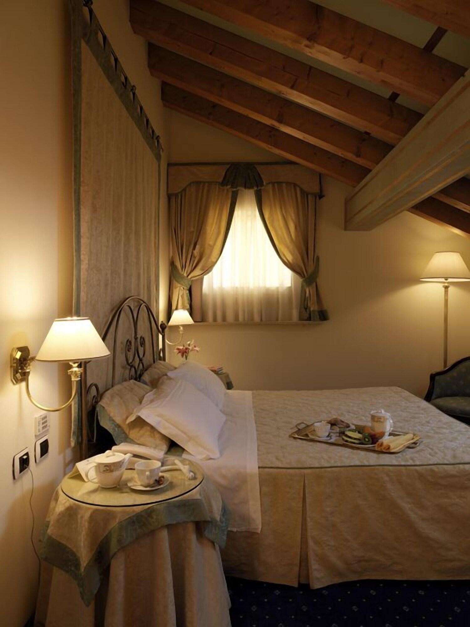 Hotel Borgo Cà dei Sospiri Quarto dʼAltino Esterno foto