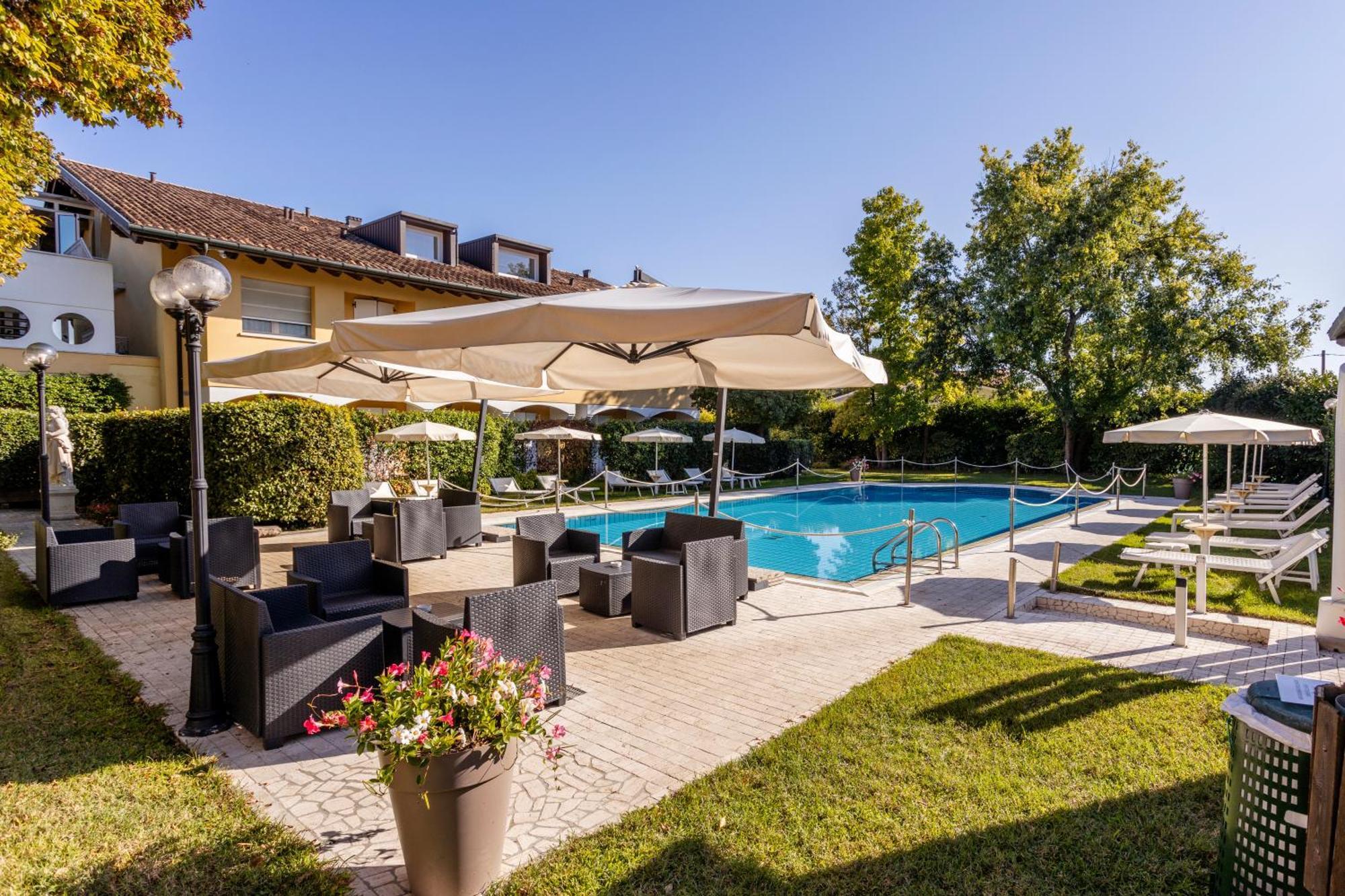 Hotel Borgo Cà dei Sospiri Quarto dʼAltino Esterno foto