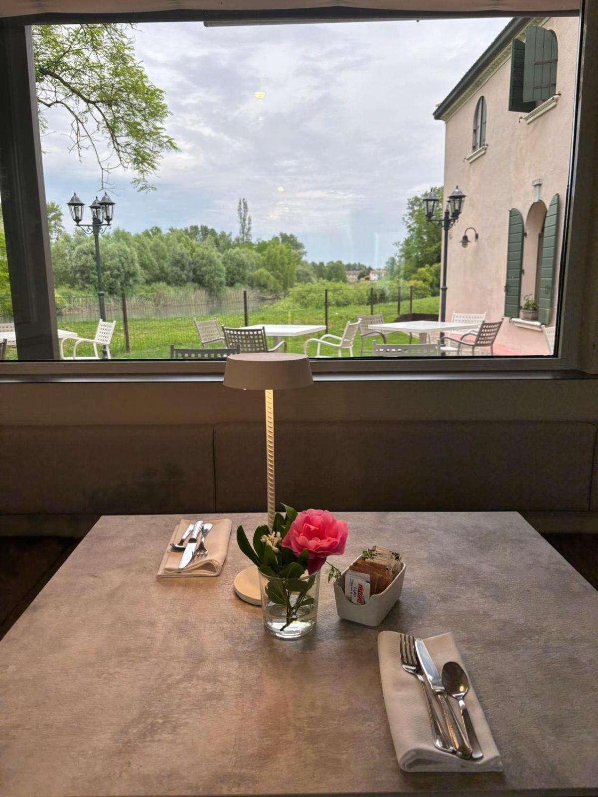 Hotel Borgo Cà dei Sospiri Quarto dʼAltino Esterno foto