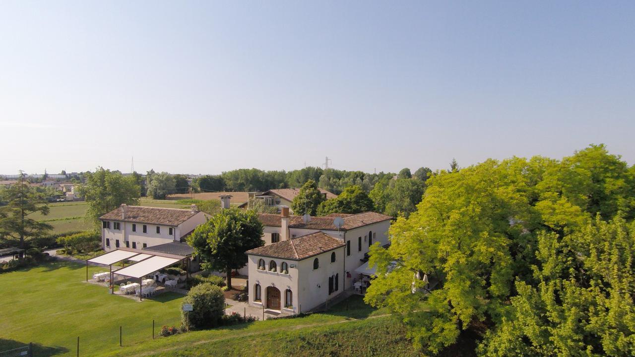 Hotel Borgo Cà dei Sospiri Quarto dʼAltino Esterno foto