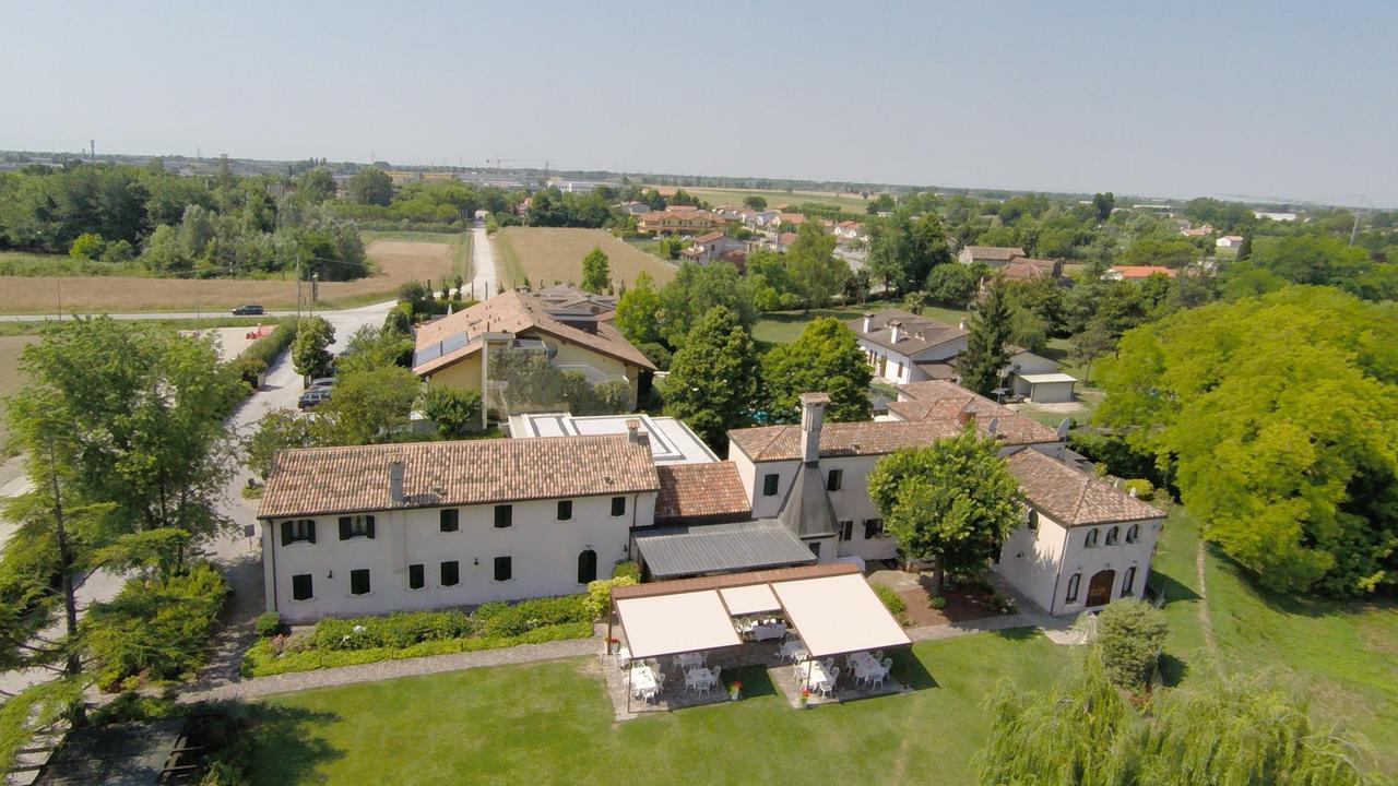 Hotel Borgo Cà dei Sospiri Quarto dʼAltino Esterno foto